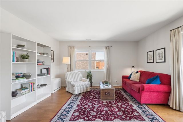 215 Marengo Avenue 3A, Forest Park, IL 60130