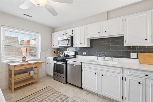 215 Marengo Avenue 3A, Forest Park, IL 60130