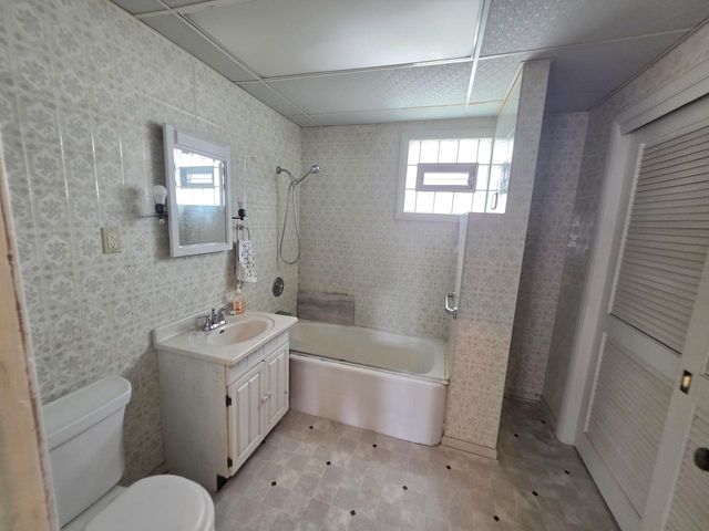 1640 N 69th STREET, Milwaukee, WI 53213