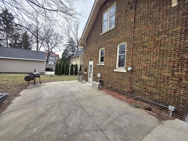 1640 N 69th STREET, Milwaukee, WI 53213