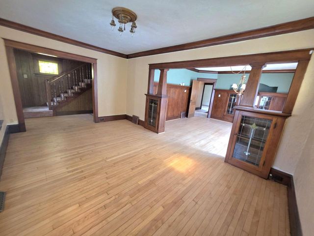 1640 N 69th STREET, Milwaukee, WI 53213