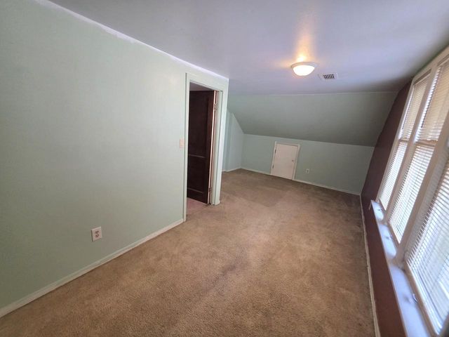 1640 N 69th STREET, Milwaukee, WI 53213