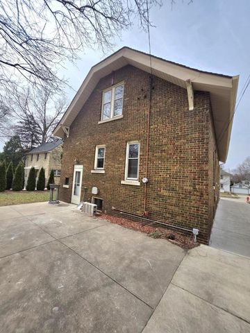 1640 N 69th STREET, Milwaukee, WI 53213