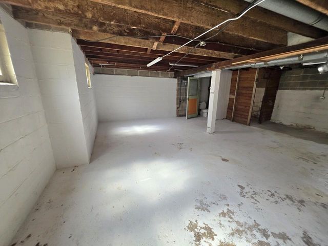 1640 N 69th STREET, Milwaukee, WI 53213