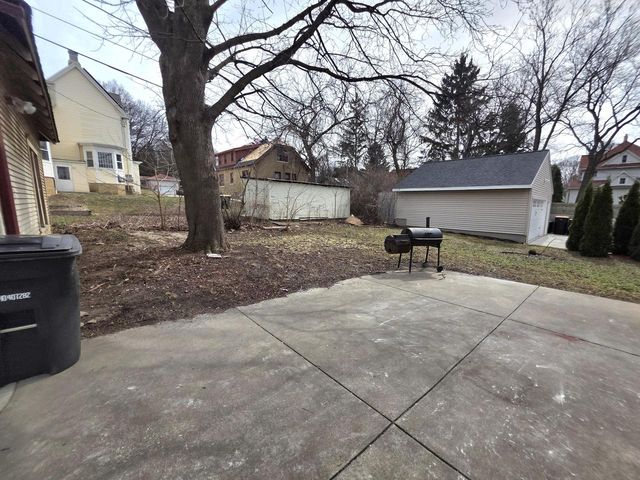1640 N 69th STREET, Milwaukee, WI 53213