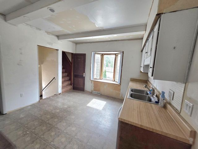 1640 N 69th STREET, Milwaukee, WI 53213