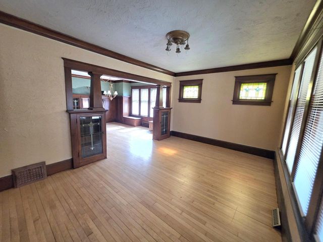 1640 N 69th STREET, Milwaukee, WI 53213