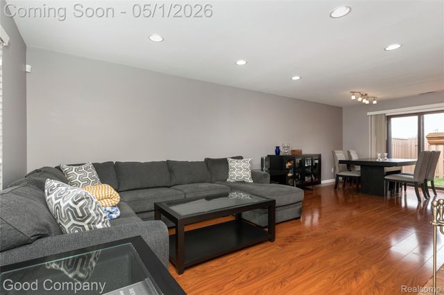2451 Samoset Road, Royal Oak, MI 48073