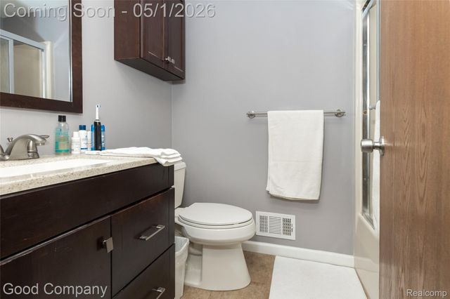 2451 Samoset Road, Royal Oak, MI 48073