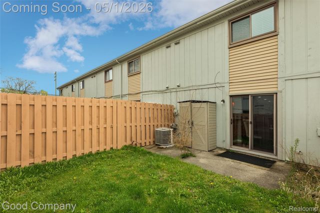 2451 Samoset Road, Royal Oak, MI 48073