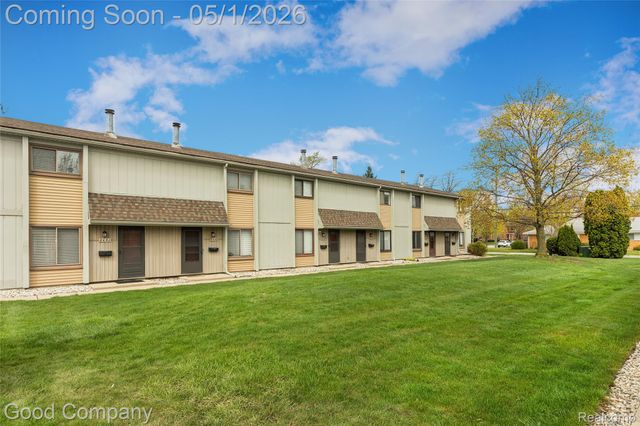 2451 Samoset Road, Royal Oak, MI 48073