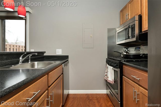 2451 Samoset Road, Royal Oak, MI 48073