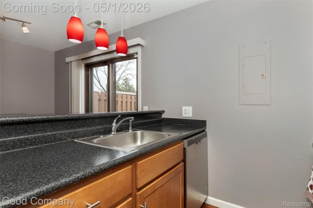 2451 Samoset Road, Royal Oak, MI 48073