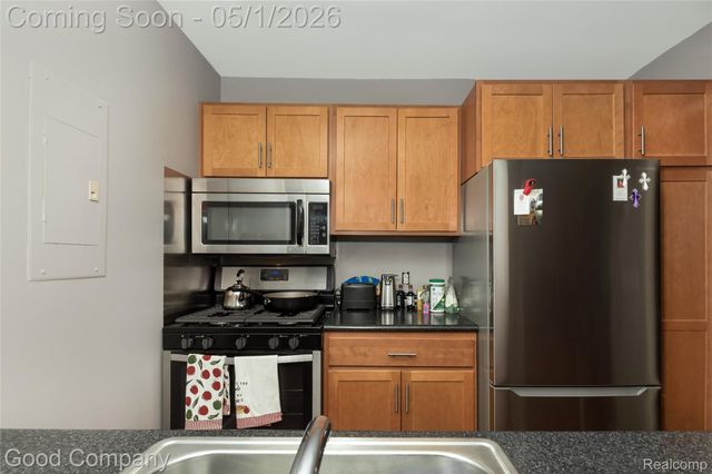 2451 Samoset Road, Royal Oak, MI 48073