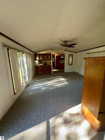 1404 S Taxiway Delta, Lake City, MI 49651