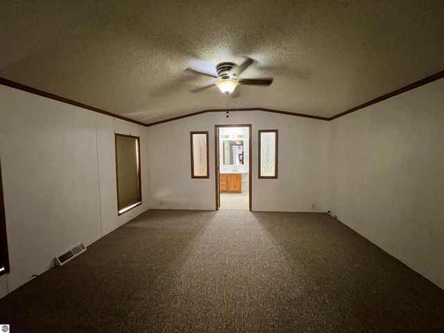 1404 S Taxiway Delta, Lake City, MI 49651