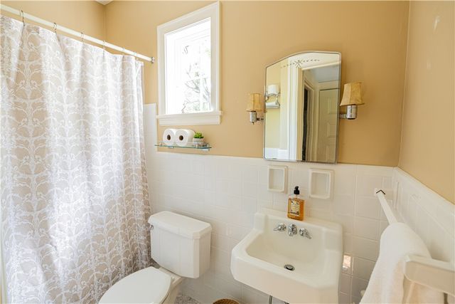 901 East Avenue A, Rochester, NY 14607