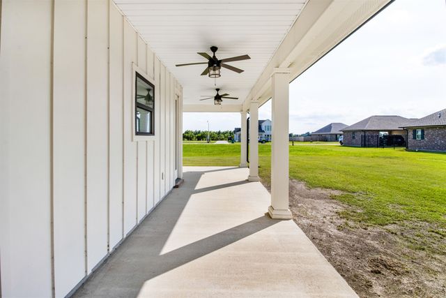 265 Bouverans Circle, Lockport, LA 70374