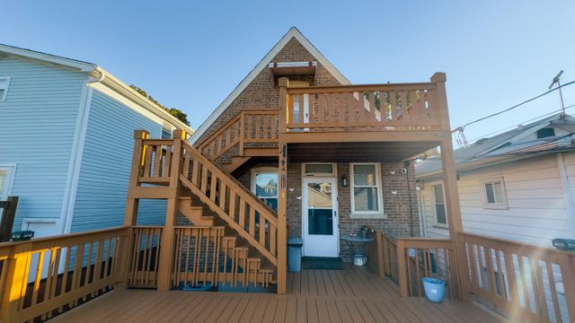 6222 W Henderson Street, Chicago, IL 60634