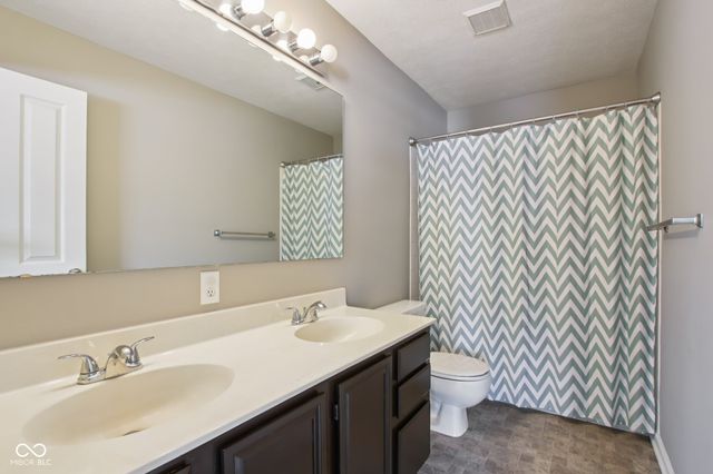 8764 Woodstone Drive, Indianapolis, IN 46256