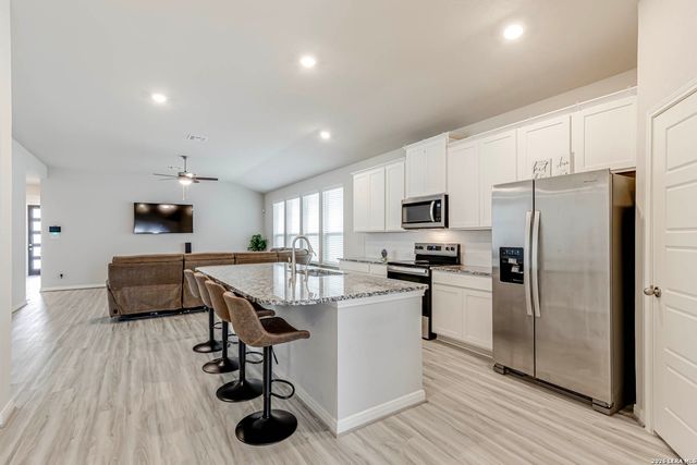 11530 Buffalo Grove, San Antonio, TX 78245