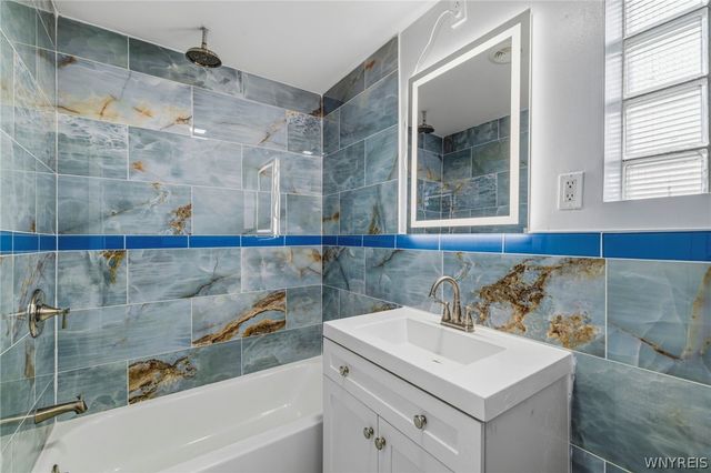 6 Palos Place, Buffalo, NY 14215