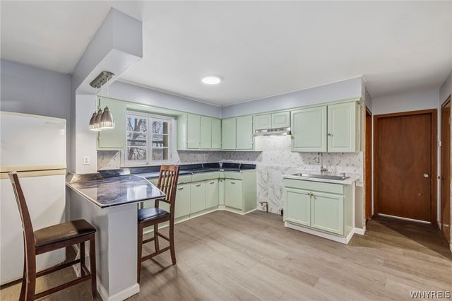 6 Palos Place, Buffalo, NY 14215