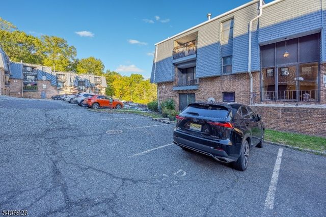 700 Schuyler Ave D24 D24, Kearny Town, NJ 07032