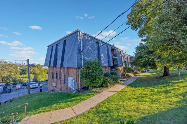 700 Schuyler Ave D24 D24, Kearny Town, NJ 07032