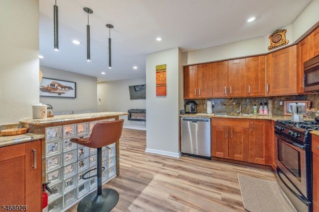 700 Schuyler Ave D24 D24, Kearny Town, NJ 07032