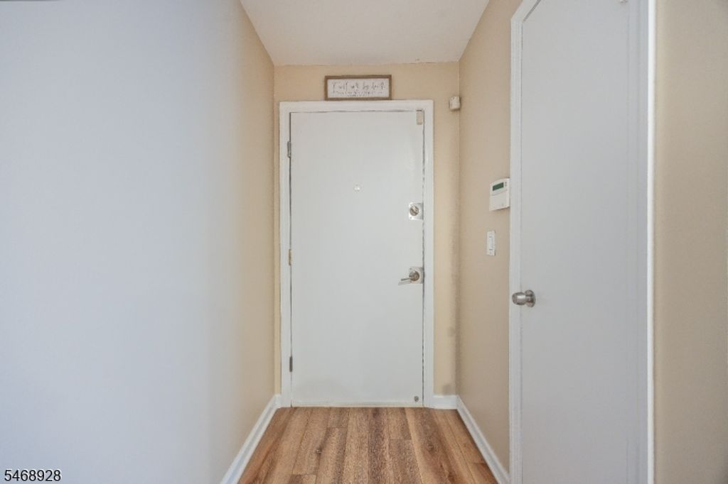 700 Schuyler Ave D24 D24, Kearny Town, NJ 07032 — photo 4