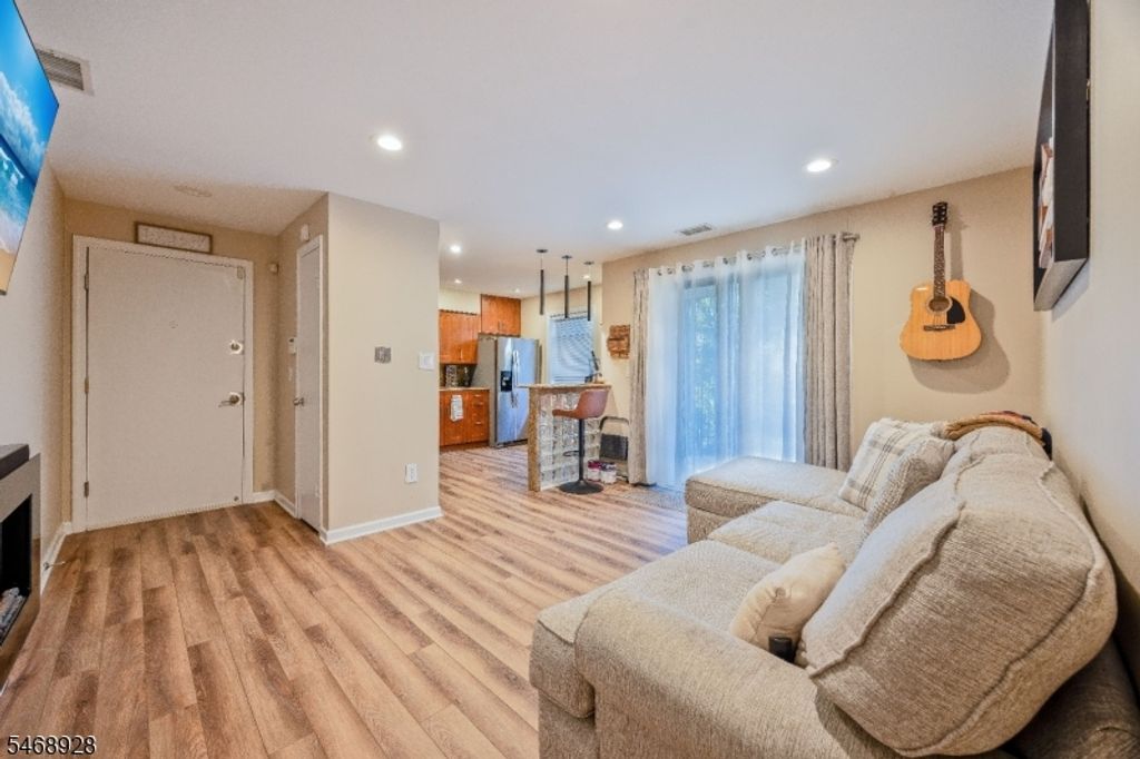 700 Schuyler Ave D24 D24, Kearny Town, NJ 07032 — photo 5