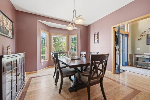 923 Cloverleaf Circle, Hudson, WI 54016