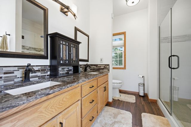 923 Cloverleaf Circle, Hudson, WI 54016
