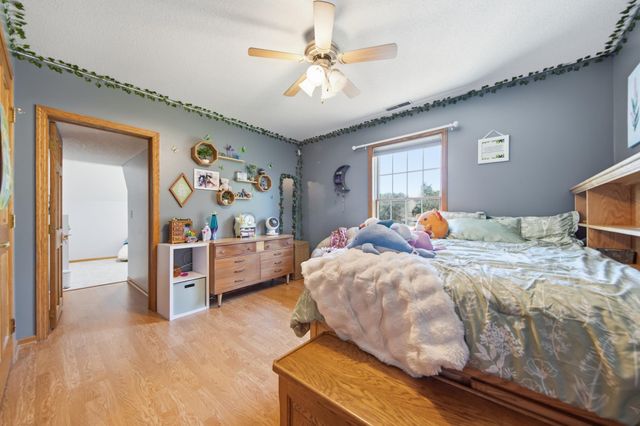 923 Cloverleaf Circle, Hudson, WI 54016