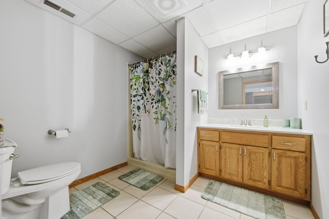 923 Cloverleaf Circle, Hudson, WI 54016