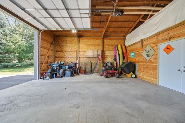 923 Cloverleaf Circle, Hudson, WI 54016