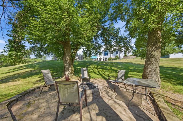 923 Cloverleaf Circle, Hudson, WI 54016