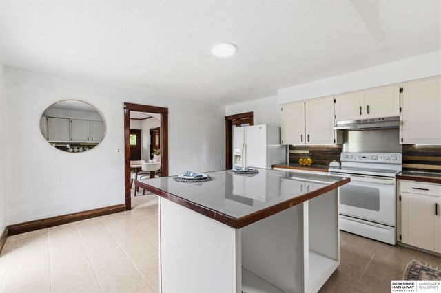 202 N Molley Street, Bennington, NE 68007