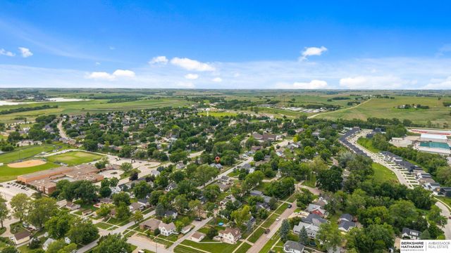 202 N Molley Street, Bennington, NE 68007