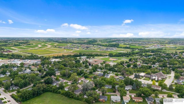 202 N Molley Street, Bennington, NE 68007