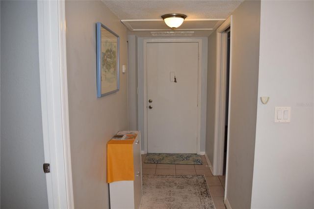 245 CENTER ROAD 104, Venice, FL 34285