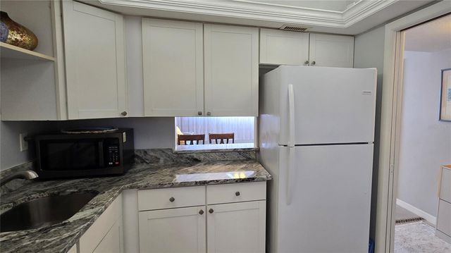 245 CENTER ROAD 104, Venice, FL 34285