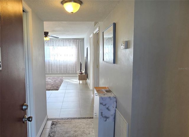 245 CENTER ROAD 104, Venice, FL 34285