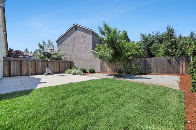 N Cedar Avenue 109, Fresno, CA 93720