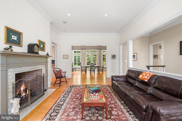 2 TODMORDEN LN, Rose Valley, PA 19086