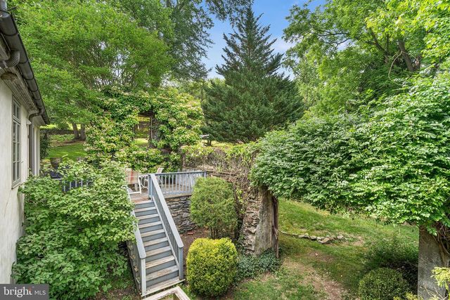 2 TODMORDEN LN, Rose Valley, PA 19086