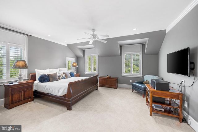 2 TODMORDEN LN, Rose Valley, PA 19086