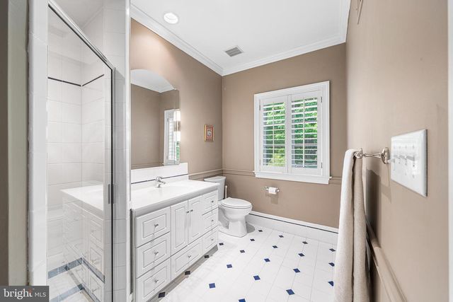 2 TODMORDEN LN, Rose Valley, PA 19086