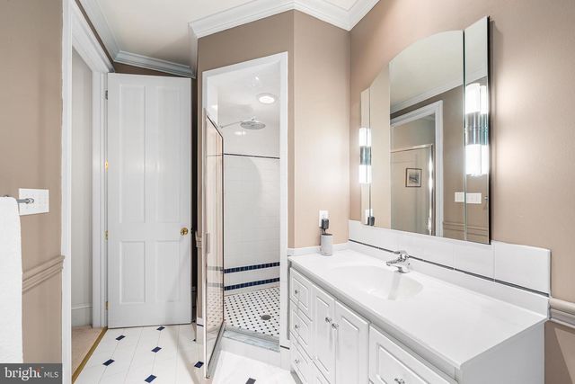 2 TODMORDEN LN, Rose Valley, PA 19086